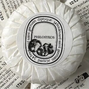 Diptyque Philosykos Soap in Elegant White